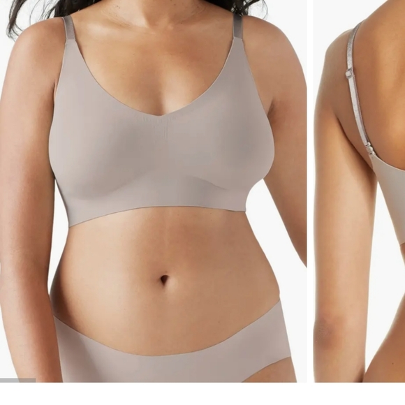 True & Co. Other - The True Body Triangle Convertible Strap Bralette